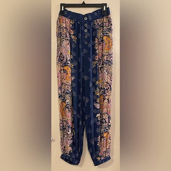 ANTHROPOLOGIE Odette Printed Joggers in Blue Motif - Picture 5 of 11